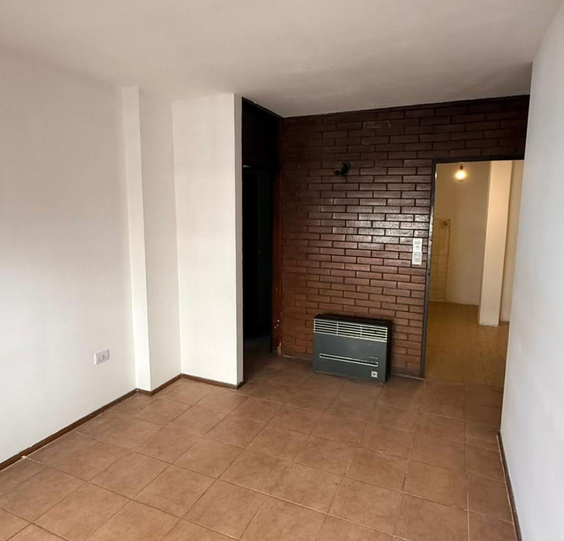 Foto de Departamento en venta 2 dormitorios con cochera, imagen 2