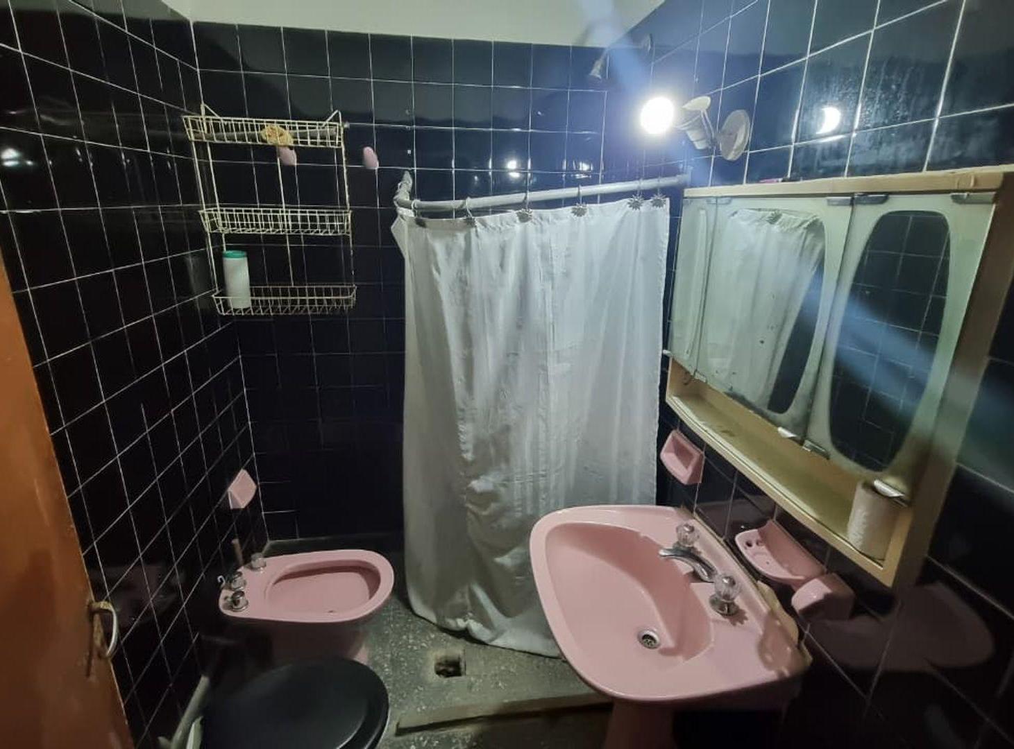 Foto de CASA DE PASILLO EN VENTA 2 DORMITORIOS BELGRANO, imagen 3