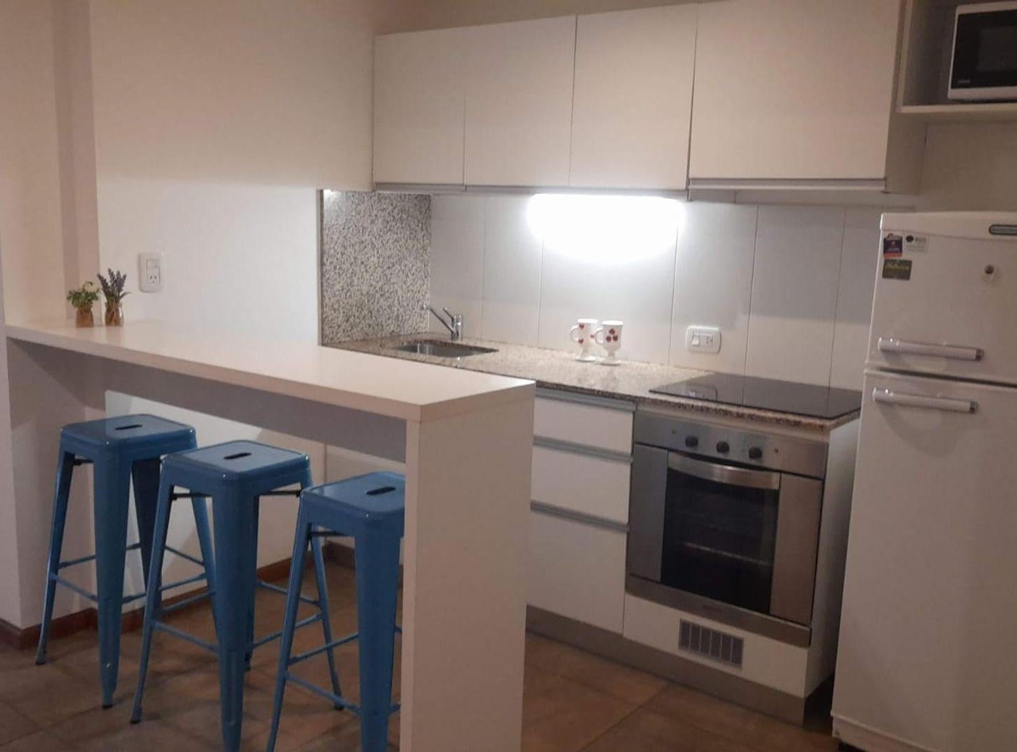 Foto de ALQUILER MONOAMBIENTE C/BALCON AMOBLADO, imagen 4