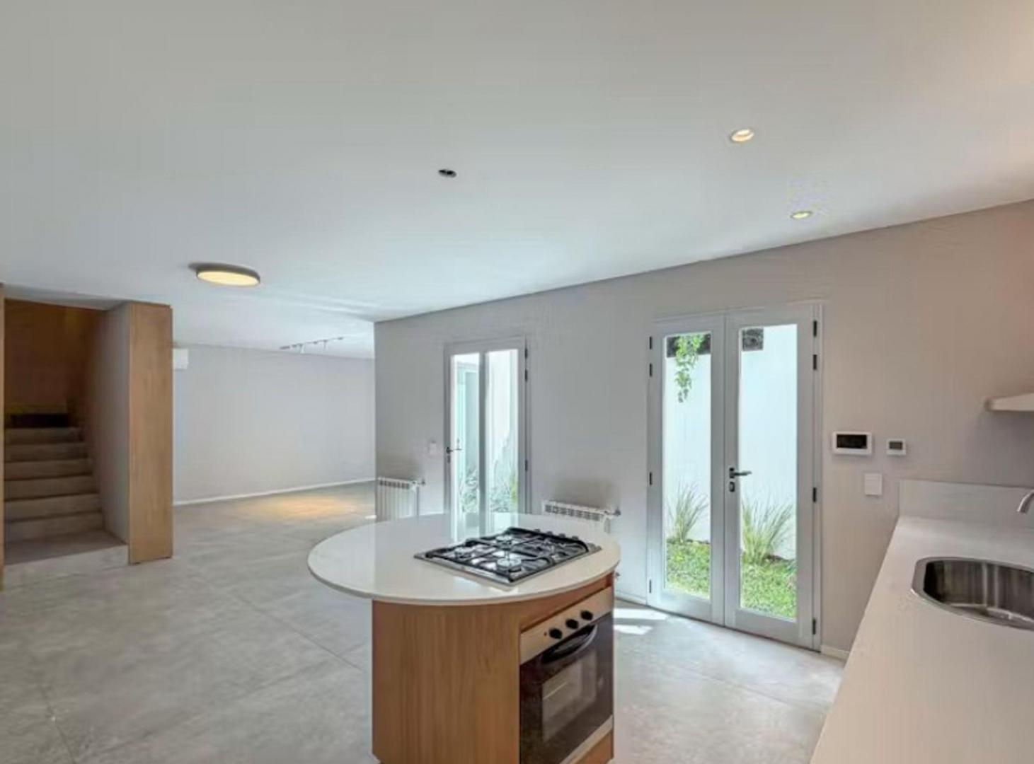 Foto de VENTA CASA DE PASILLO A ESTRENAR 3 DORM. ZONA RIO, imagen 1