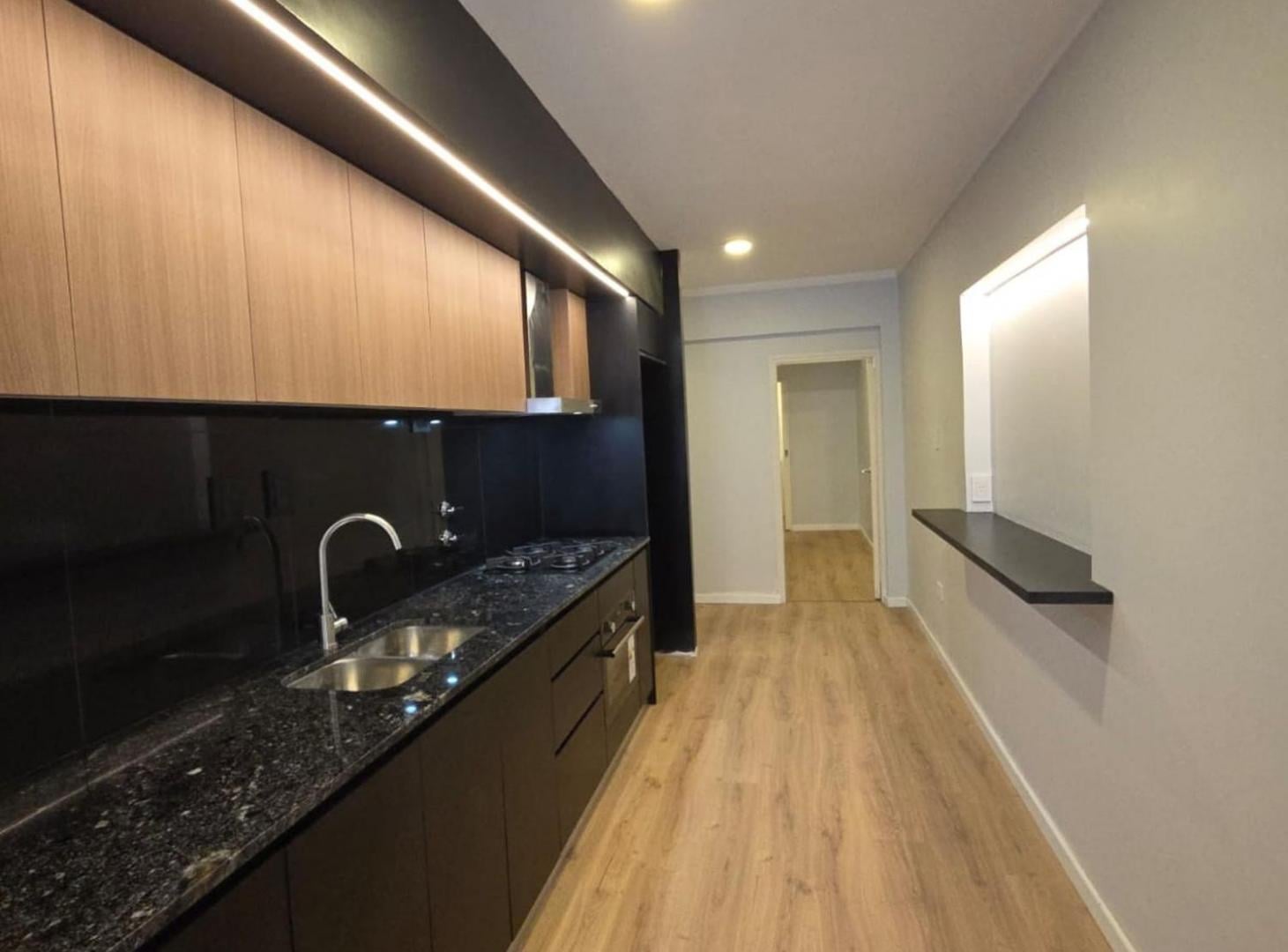 Foto de VENTA DEPARTAMENTO DOS DORMITORIOS CENTRO, imagen 2