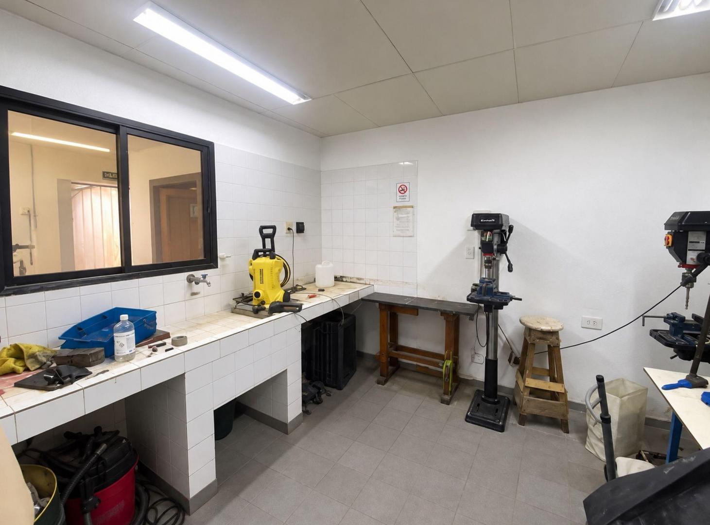Foto de GALPÓN, DEPÓSITO y OFICINA EN VENTA B. INDUSTRIAL, imagen 5