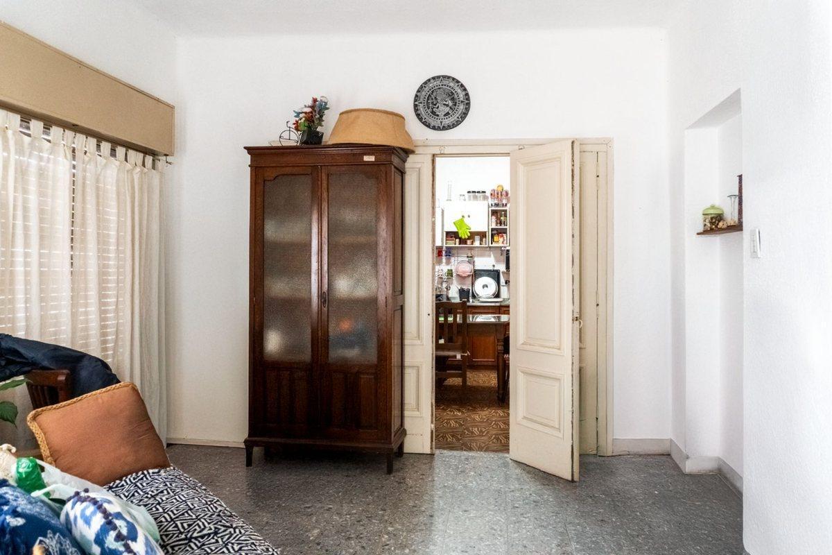 Foto de CASA EN VENTA TRES DORMITORIOS COCHERA Bª PARQUE, imagen 4
