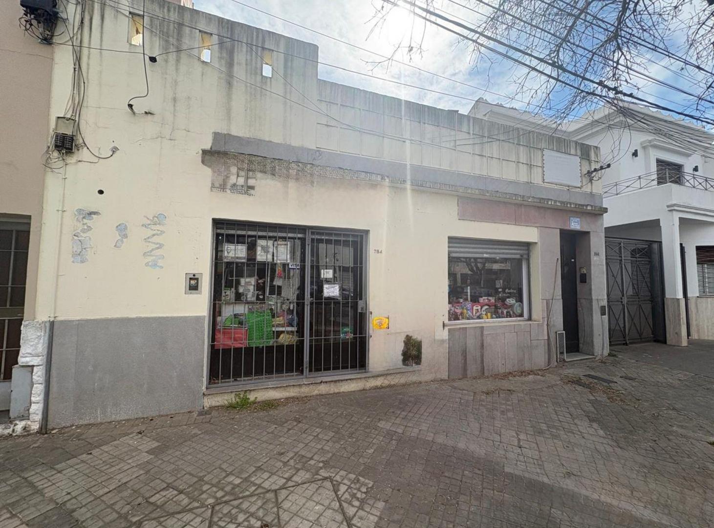 Foto de LOCAL EN VENTA EN ABASTO CON MONOAMBIENTE, imagen 4