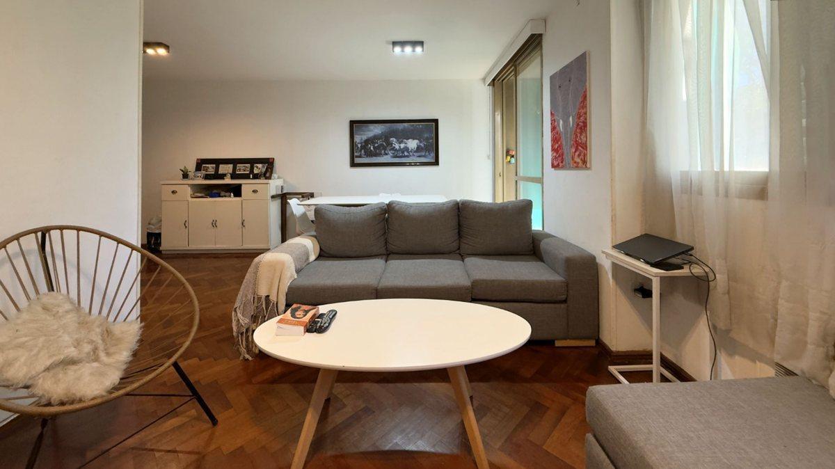 Foto de DEPARTAMENTO EN VENTA 2 DORMITORIOS CENTRO COCHERA, imagen 3