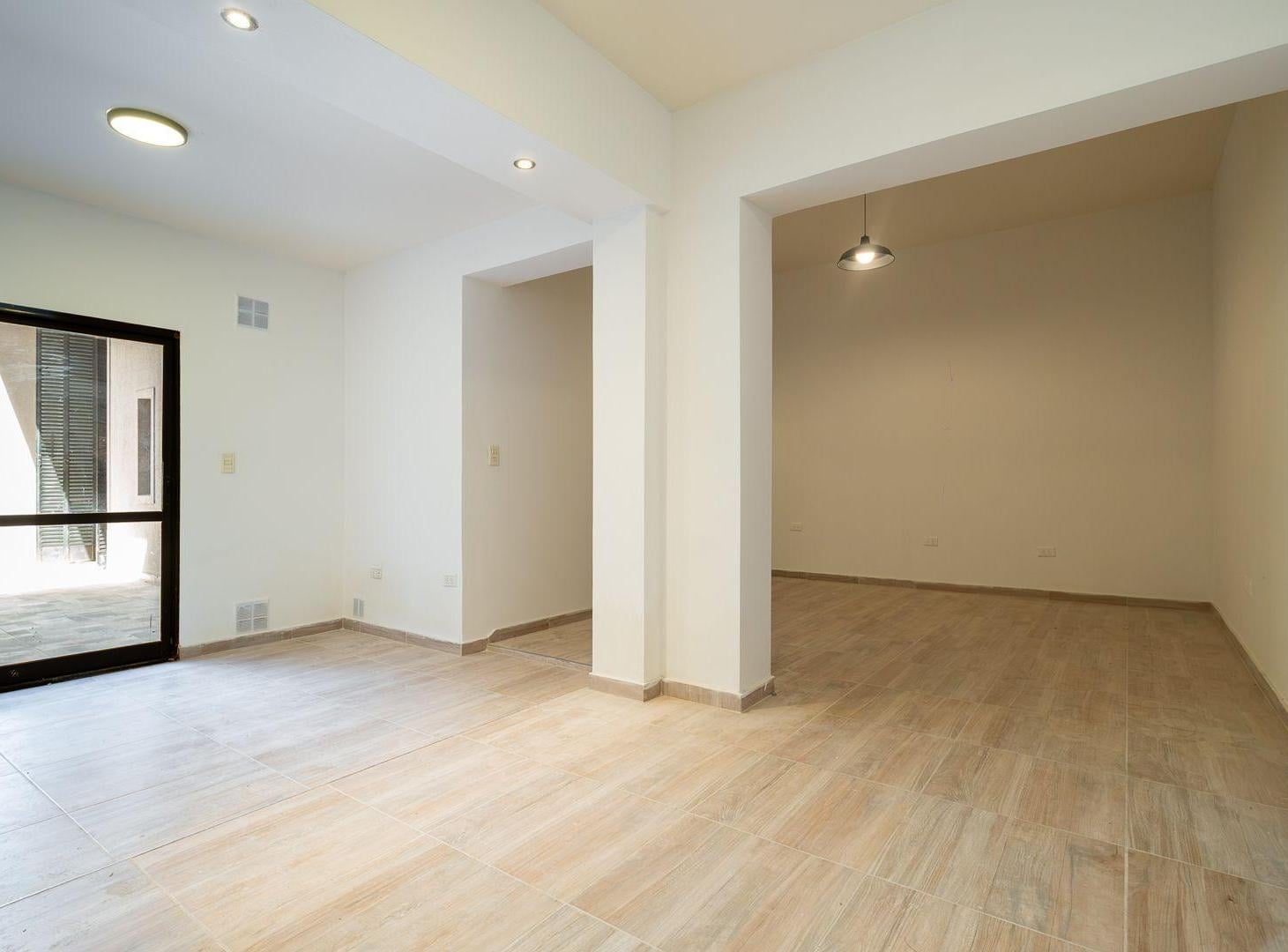 Foto de VENTA PASILLO DOS DORMITORIOS PB. CENTRO ROSARIO, imagen 2