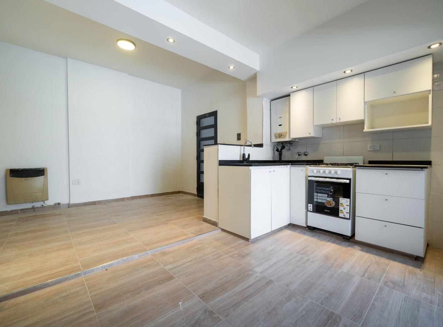 Foto de VENTA PASILLO DOS DORMITORIOS PB. CENTRO ROSARIO, imagen 3