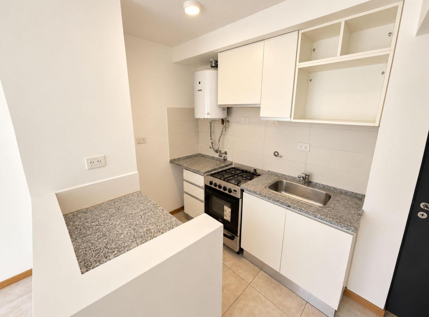 Foto de DEPARTAMENTO EN ALQUILER 1 DORMITORIO MARTIN, imagen 2