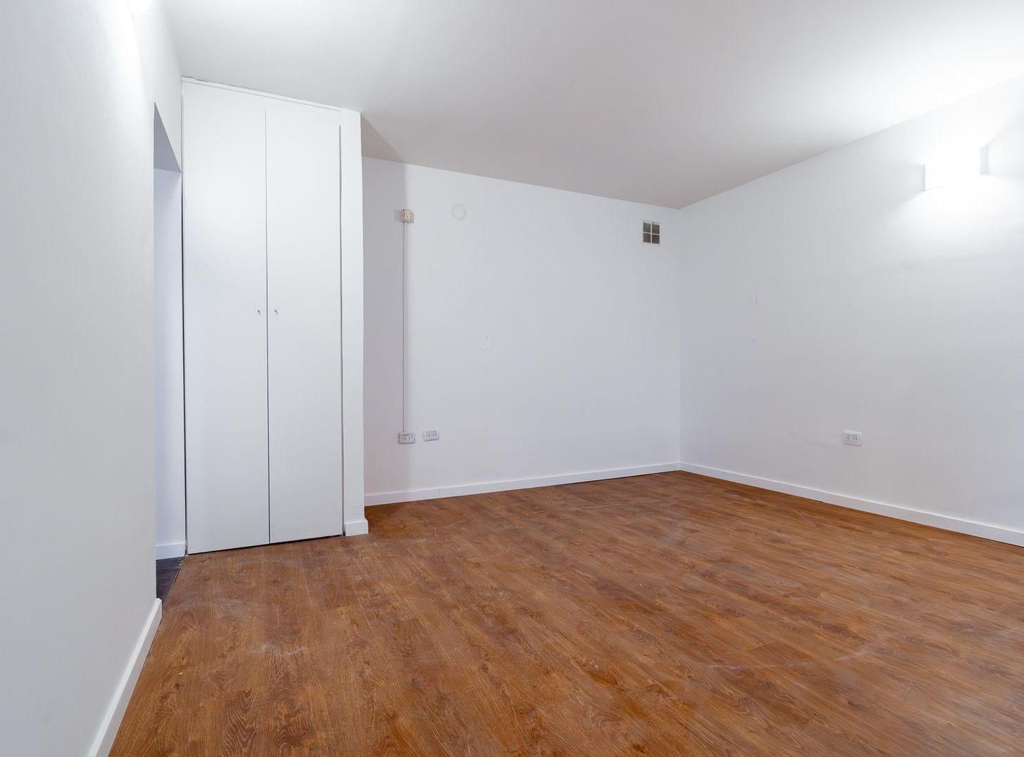 Foto de PH EN VENTA 1 DORMITORIO PLANTA ALTA PATIO CENTRO, imagen 4