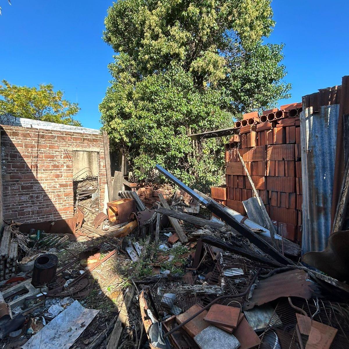 Lote en Venta de 8,66 X 56 - C. A. b. A. - Pompeya 4