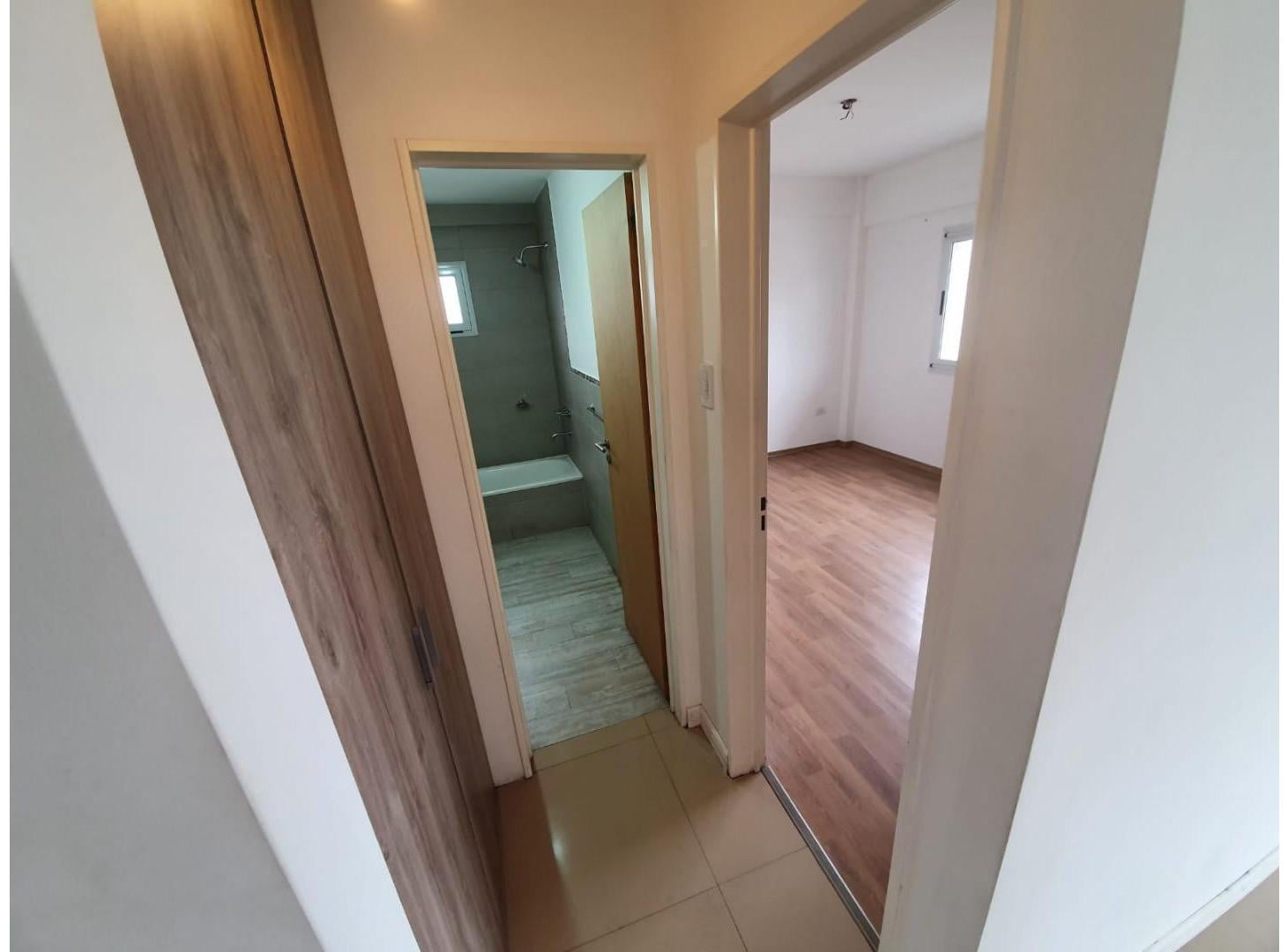 Foto de Departamento 2 ambientes 2 con cocheras - Lanus Oeste., imagen 3