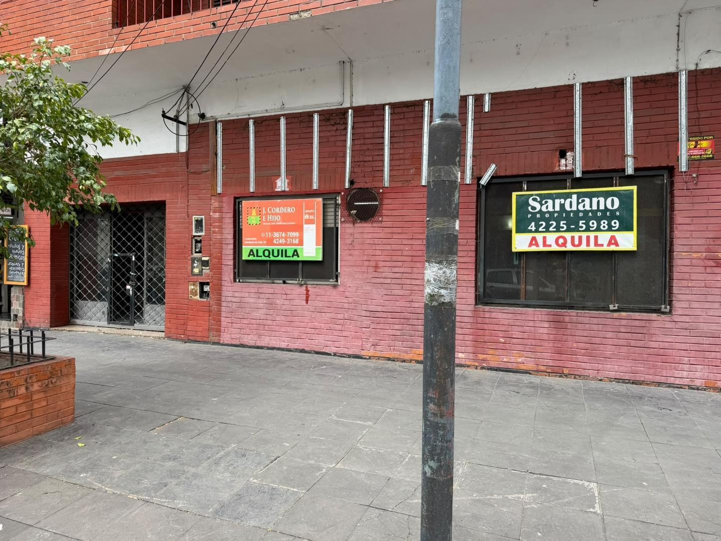 Foto de Local en alquiler Lanusita, imagen 1