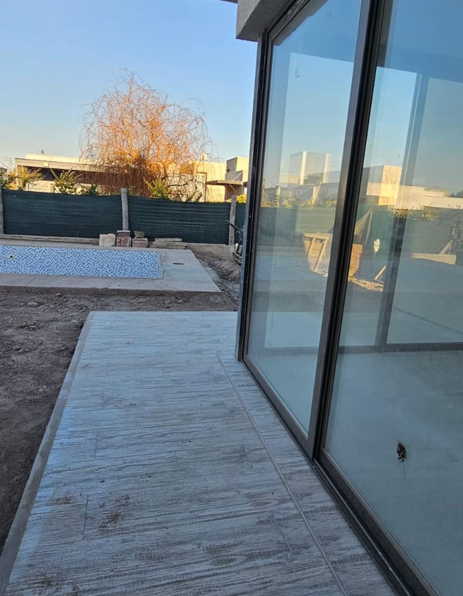 Casa en Venta en Barrio Privado Las Cortaderas 2 2