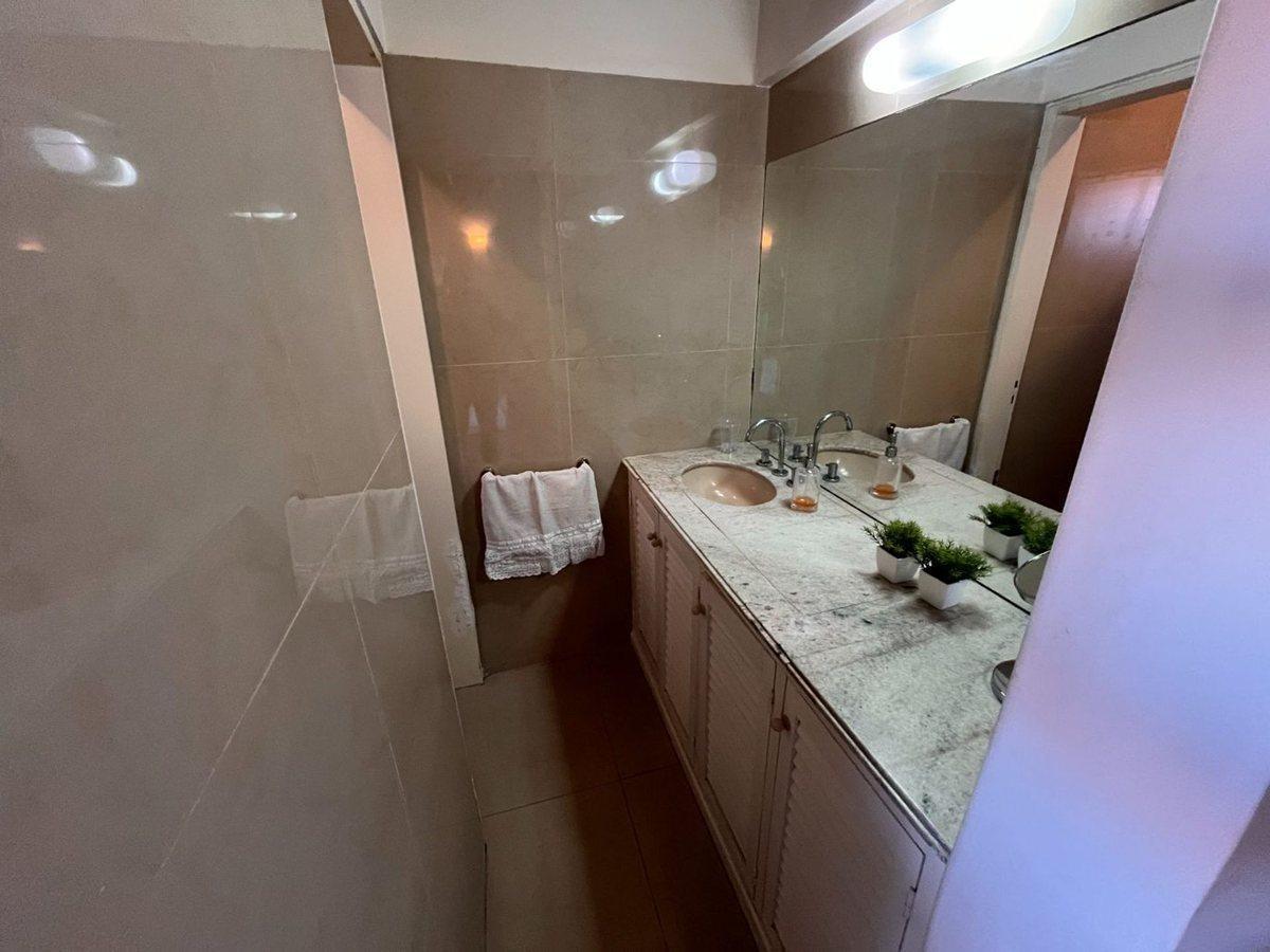 Casa en Dalvian con Departamento 5