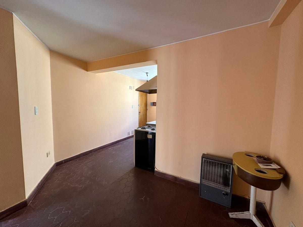Dpto en Venta 4 Dorm., Las Heras 1