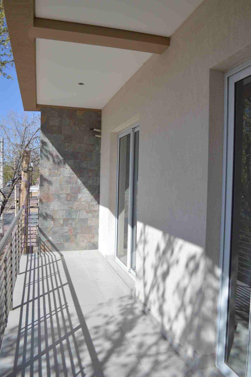 Venta de Departamento en Godoy Cruz con Cochera 4