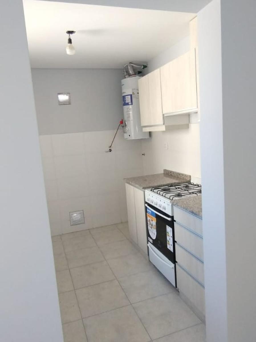 Departamento con Gran Terraza Barrio Privado 3