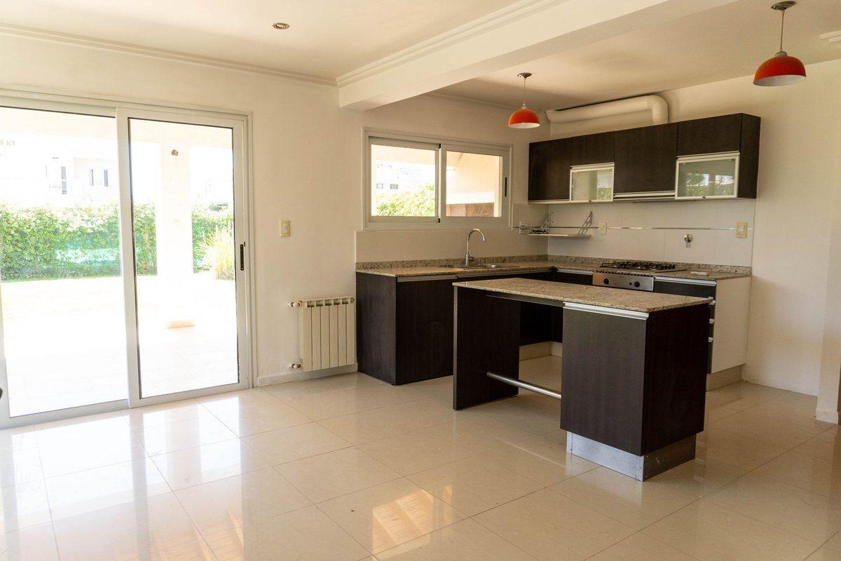 Casa en Venta B° Solares de Rodeo del Medio 4