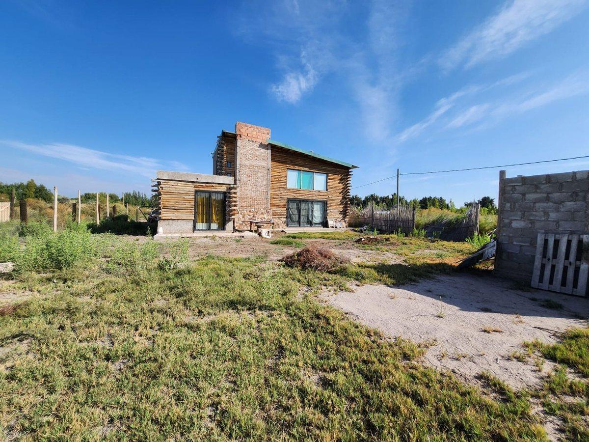 Casa en Venta C/ Baño en Suite en Rodeo del Medio 1