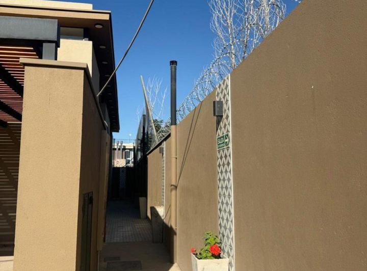 Venta de Dúplex en Barrio Privado Las Cortaderas 3 5