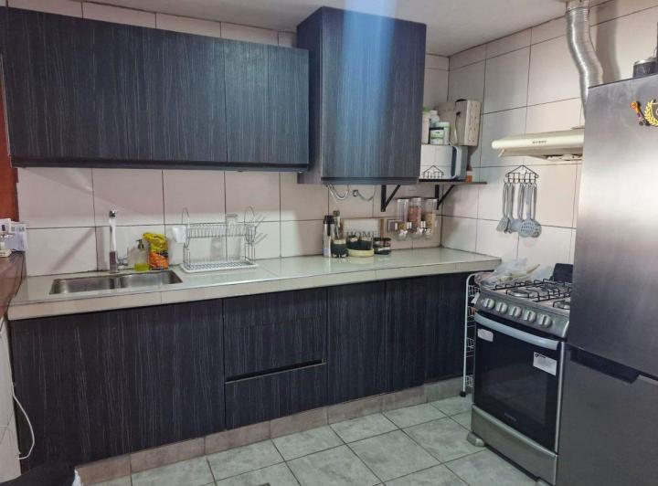 CASA EN VENTA B° SEMIPRIVADO AMANECER DE ORO 4