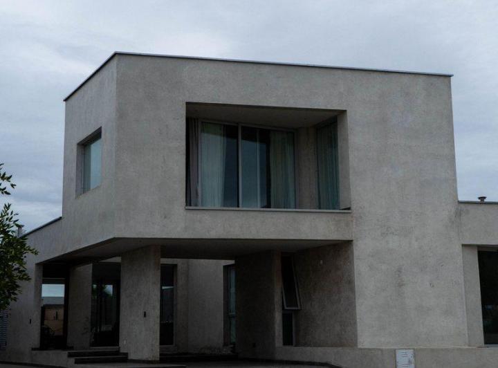 CASA SE VENDE EN LA BASTILLA 2
