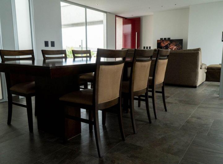 CASA SE VENDE EN LA BASTILLA 5