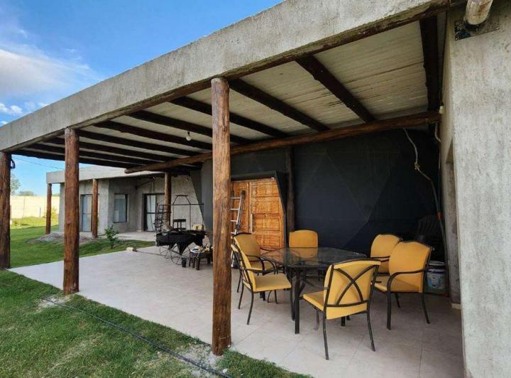Venta casa barrio cerrado Maipú- 5 ambientes 3