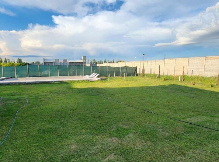 Venta casa barrio cerrado Maipú- 5 ambientes 2