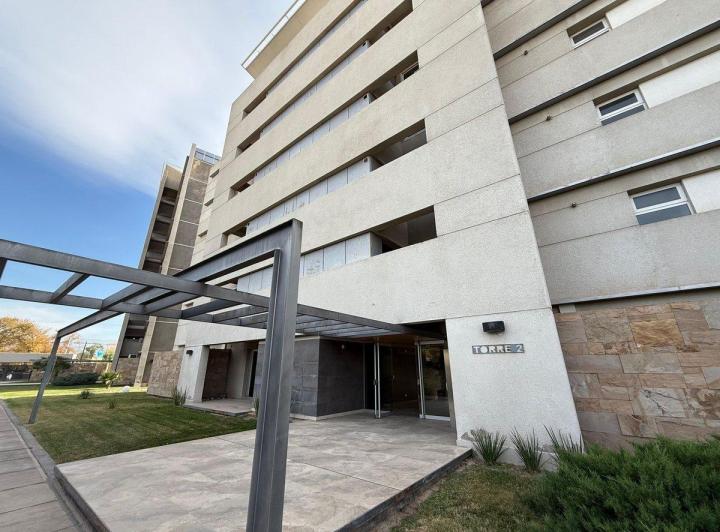 DEPARTAMENTO DE CATEGORÍA CON TERRAZA PRIVADA 1