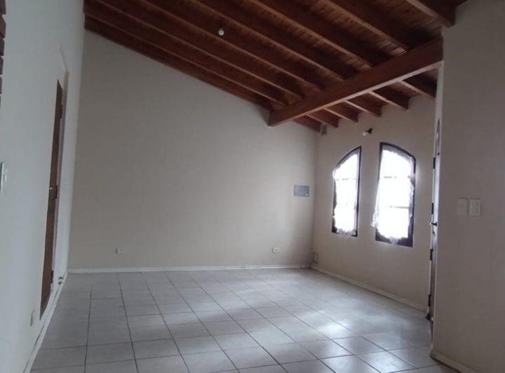 Venta de casa en Godoy Cruz. 1