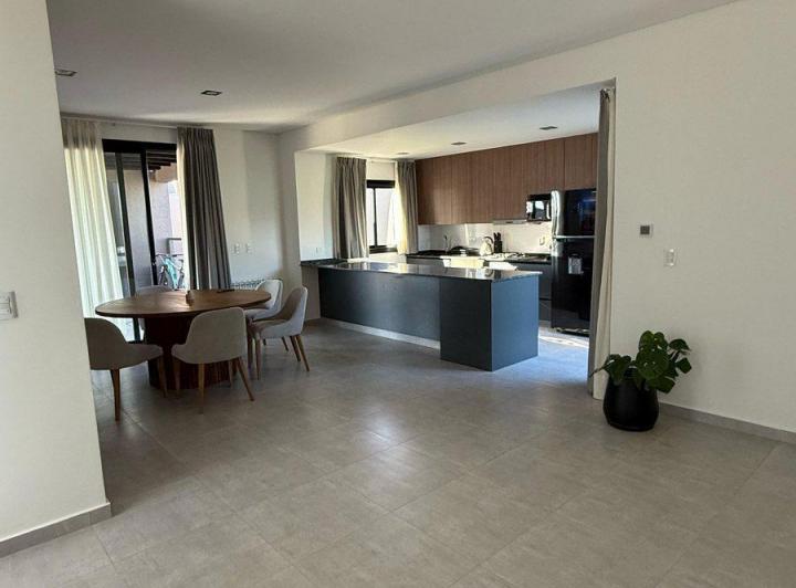 Casa en Venta en Barrio Privado Las Retamas, Maipú 1