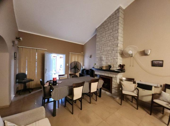 VENTA CASA EN 5TA SECCION MZA -IMPECABLE y MODERNA 5