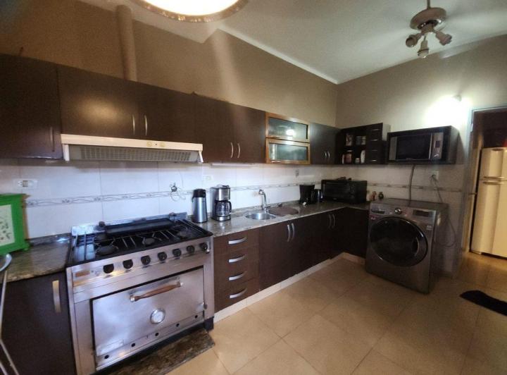 VENTA CASA EN 5TA SECCION MZA -IMPECABLE y MODERNA 4