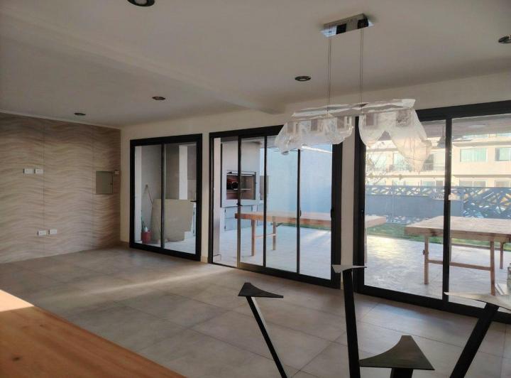CASA EN VENTA LUJAN DE CUYO CON PANELES SOLARES 1