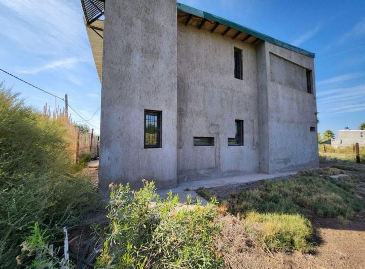 CASA EN VENTA C/ BAÑO EN SUITE EN RODEO DEL MEDIO 4