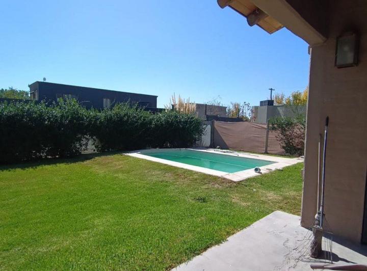 OPORTUNIDAD CASA CHACRAS DE CORIA 5
