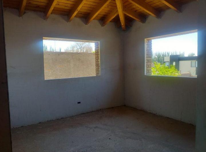 Re/max Excelencia vende Casa Drumond Lujan 2