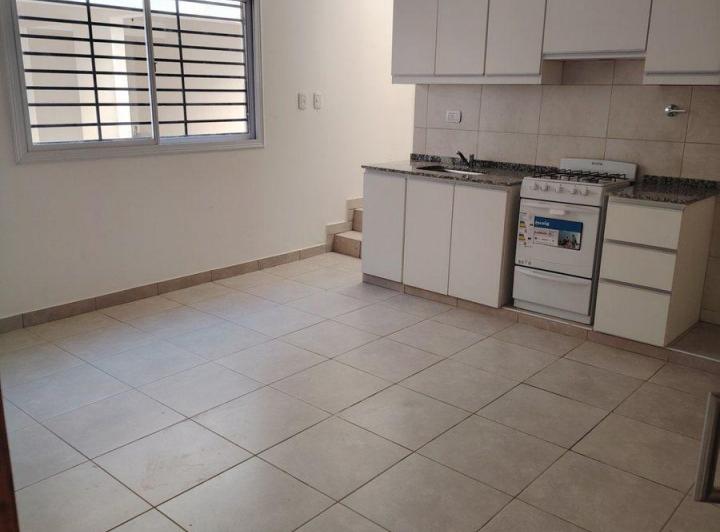 Dúplex en venta Barrio Natania 47 Luzuriaga Maipú 2