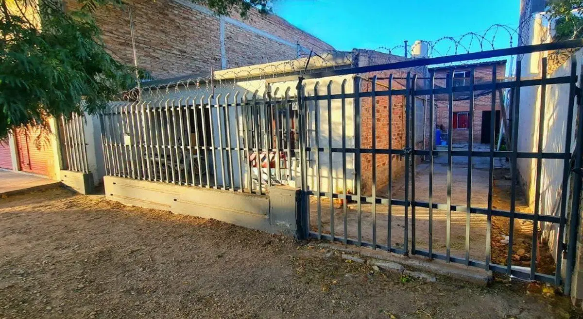 VENTA CASA MAS 2 DEPARTAMENTOS SAN RAFAEL MENDOZA 2