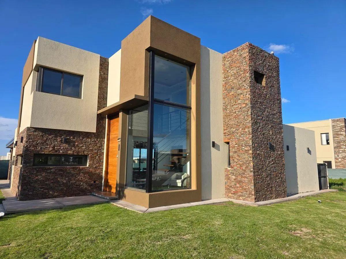Venta de casa B° privado Gran Boedo. Lujan-6 amb 5
