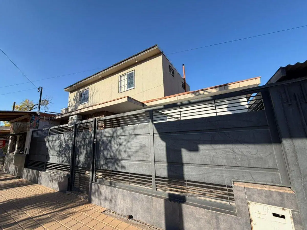 VENTA CASA+DPTO+PILETA CALLE SAN MARTIN LAS HERAS 2