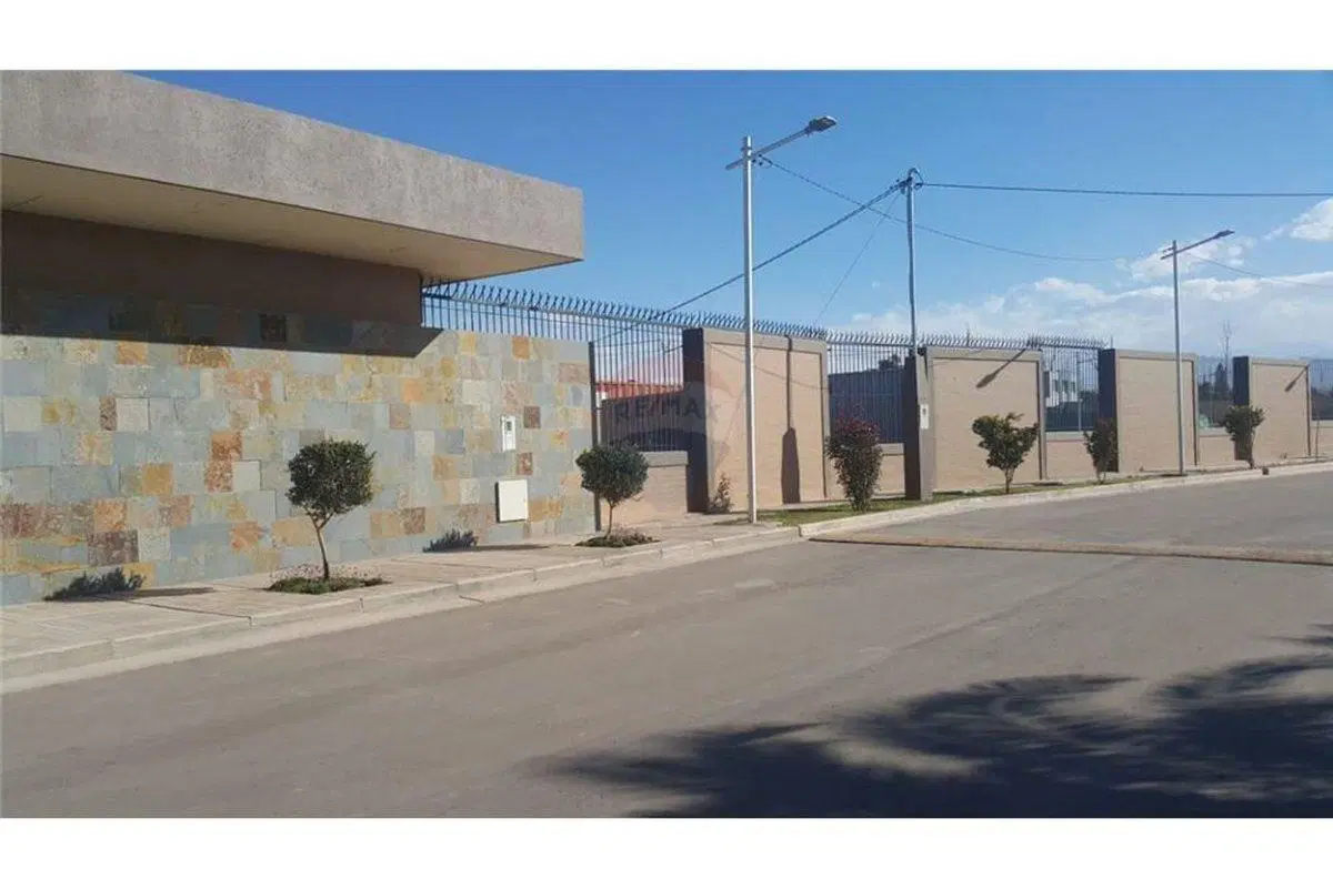 VENTA - CASA Bº PRIVADO 2 HABITACIONES - MAIPU 4