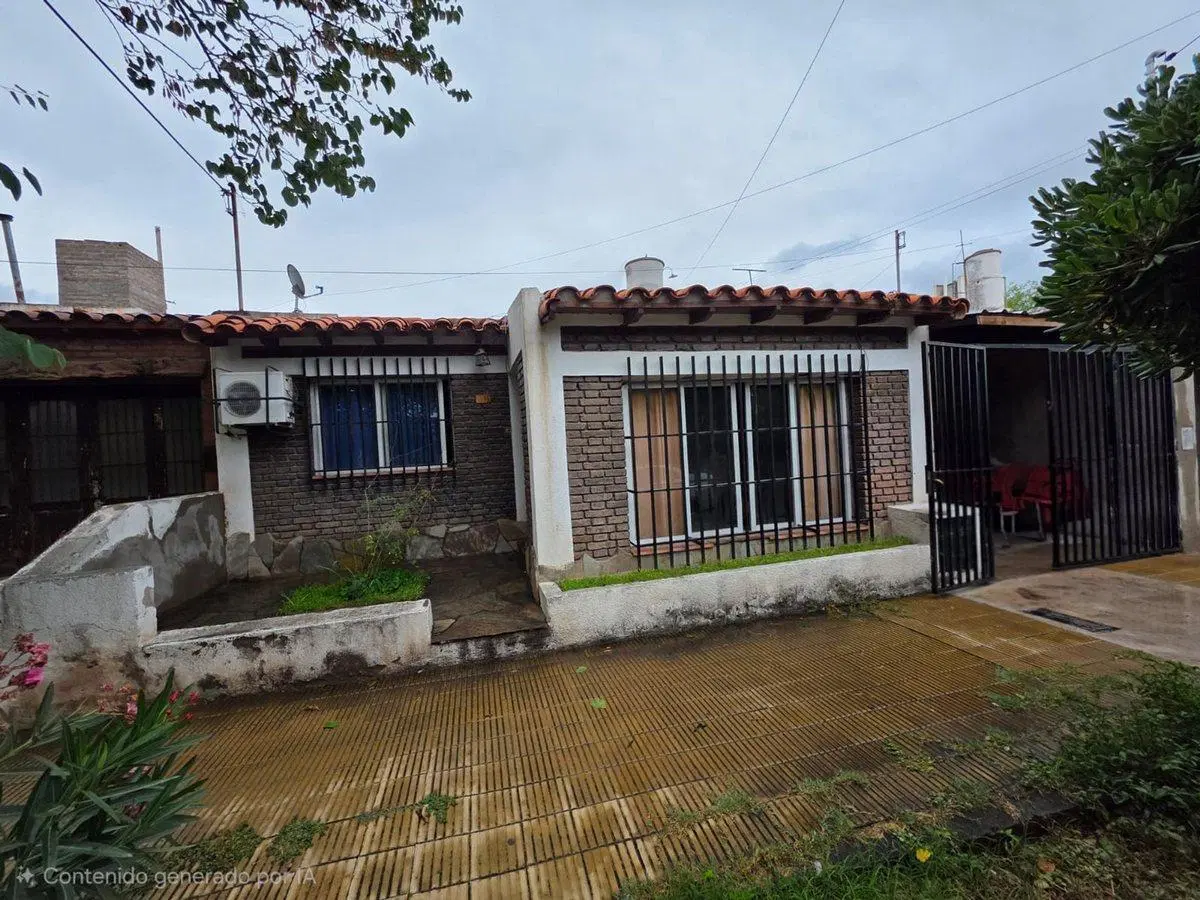 Venta de casa en Godoy Cruz, 6 ambientes 4