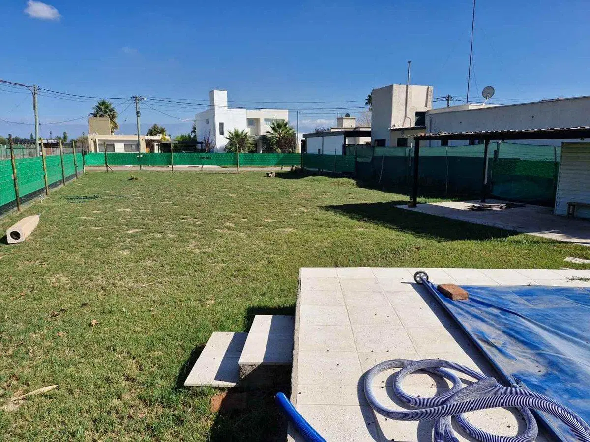 TERRENO CON PILETA EN VENTA B° PRIVADO GLLÉN 5