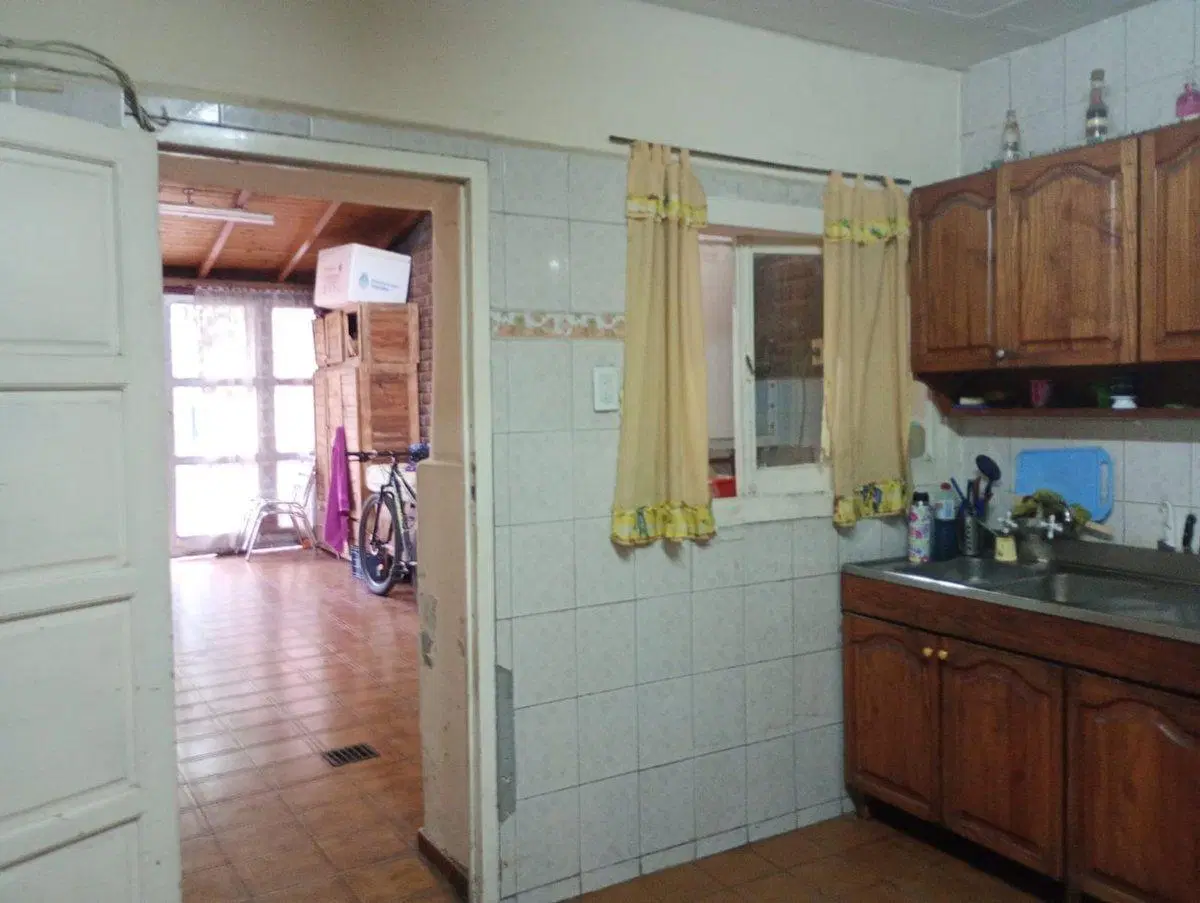 VENTA PROPIEDAD UNICA CON 2 CASAS EN DORREGO 3