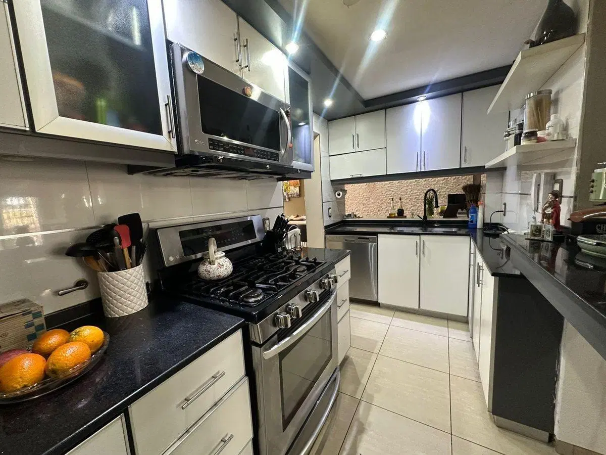 VENTA DE CASA DE CATEG. SOBRE ACCESO ESTE, MAIPU 3