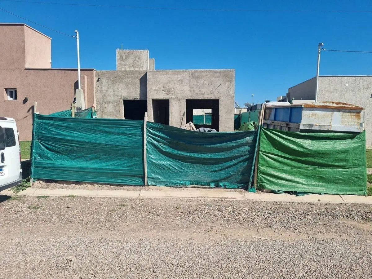 VENTA CASA DOS DORMITORIOS BARRIO PRIVADO MAIPU 2