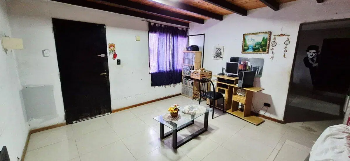 VENTA CASA B° 4 DE JULIO GODOY CRUZ 2