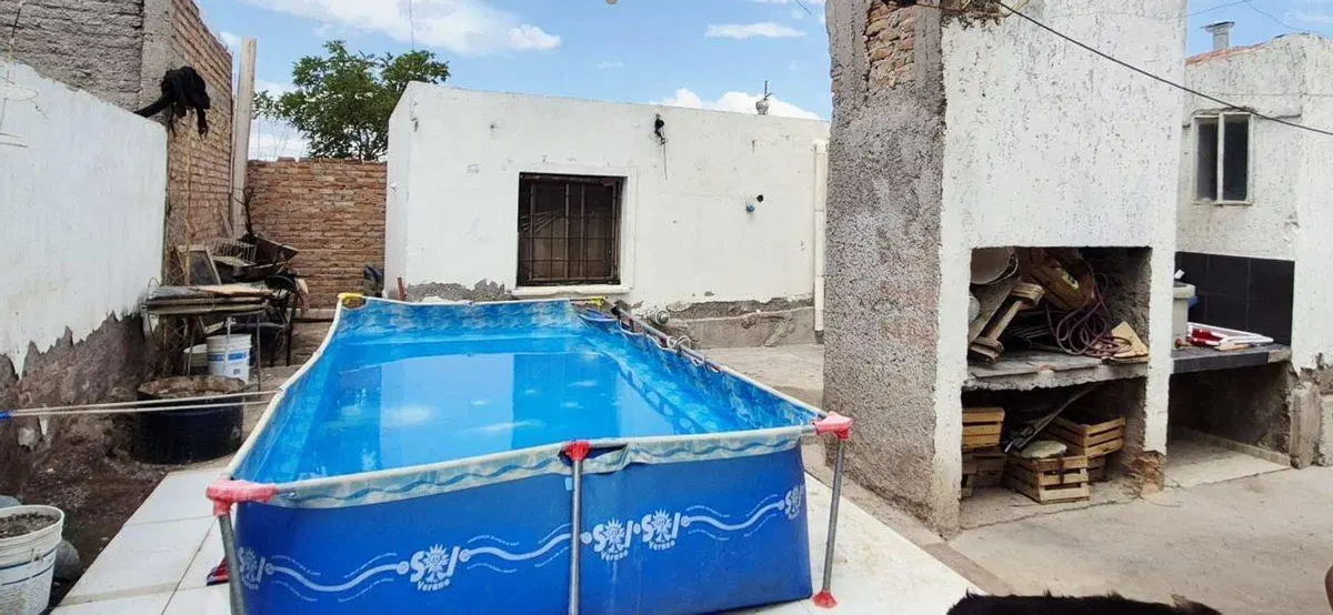 VENTA CASA B° 4 DE JULIO GODOY CRUZ 4